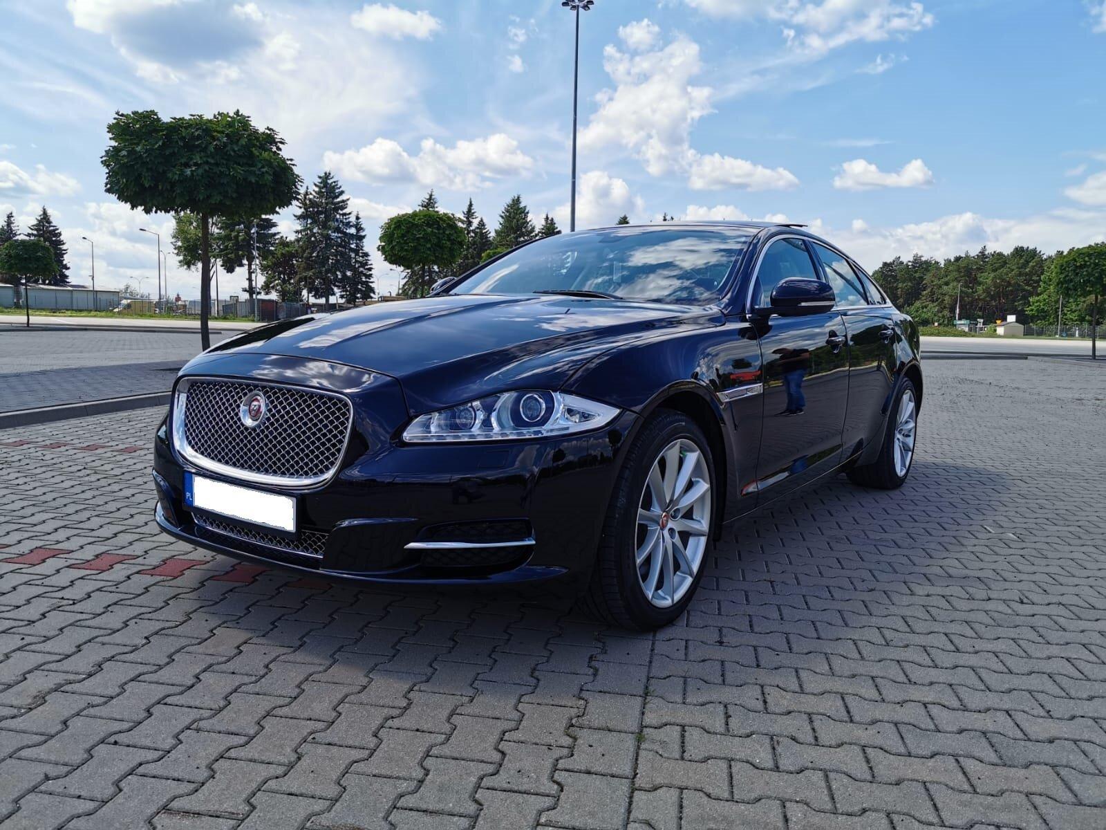 Jaguar XJ